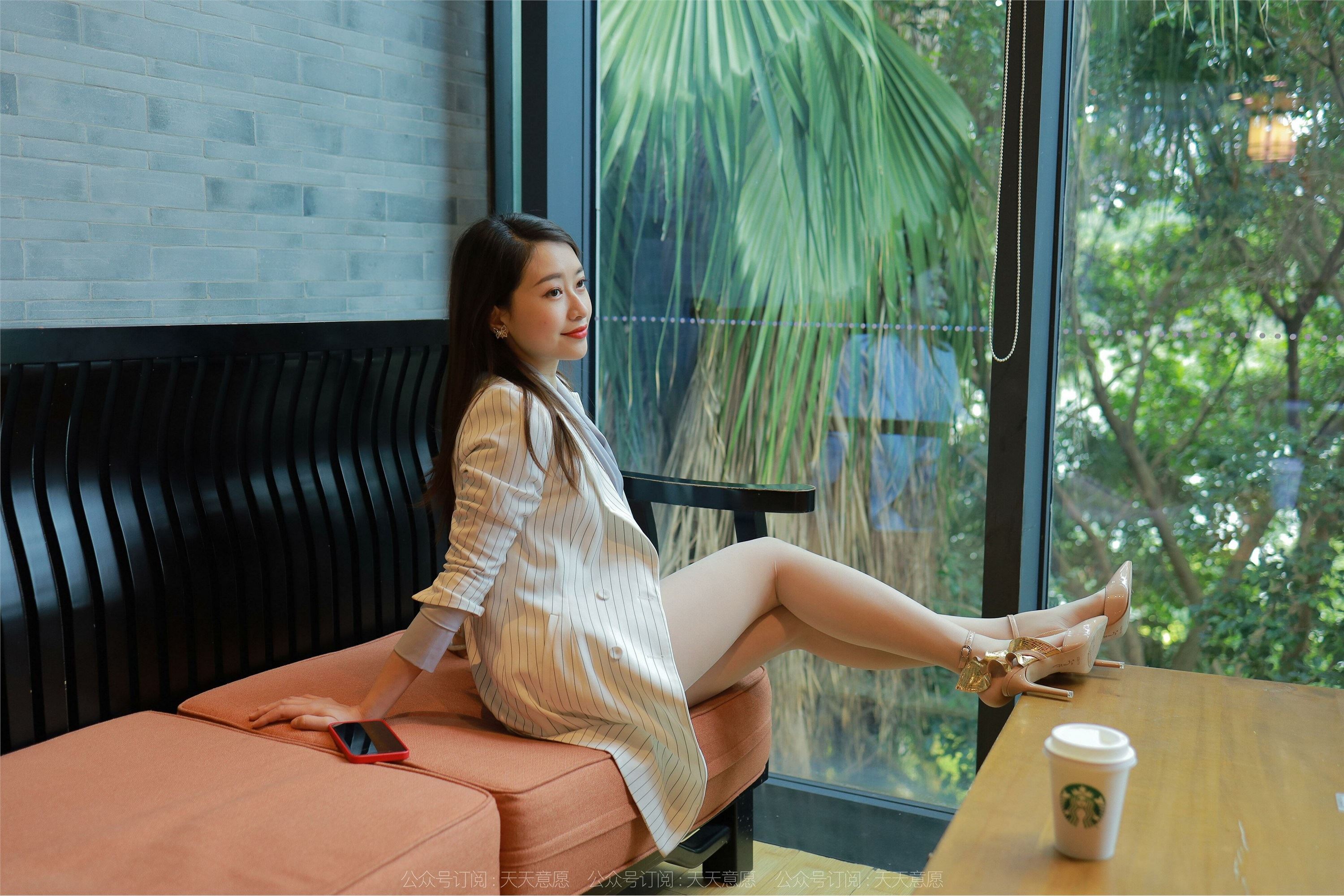 IESS异思趣向  2022.05.05 丝享家 1079：小婕《4月佳人》